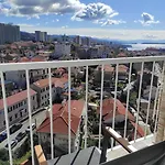 Karolina Apartament *