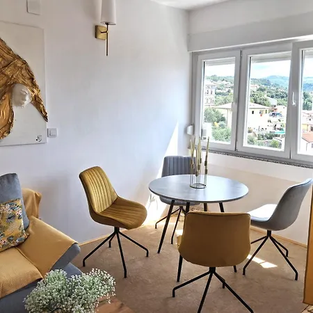 Karolina Apartament *